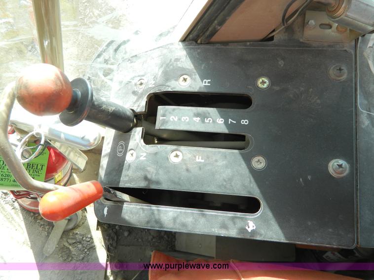 image for item D8659 1998 John Deere 770CH motor grader