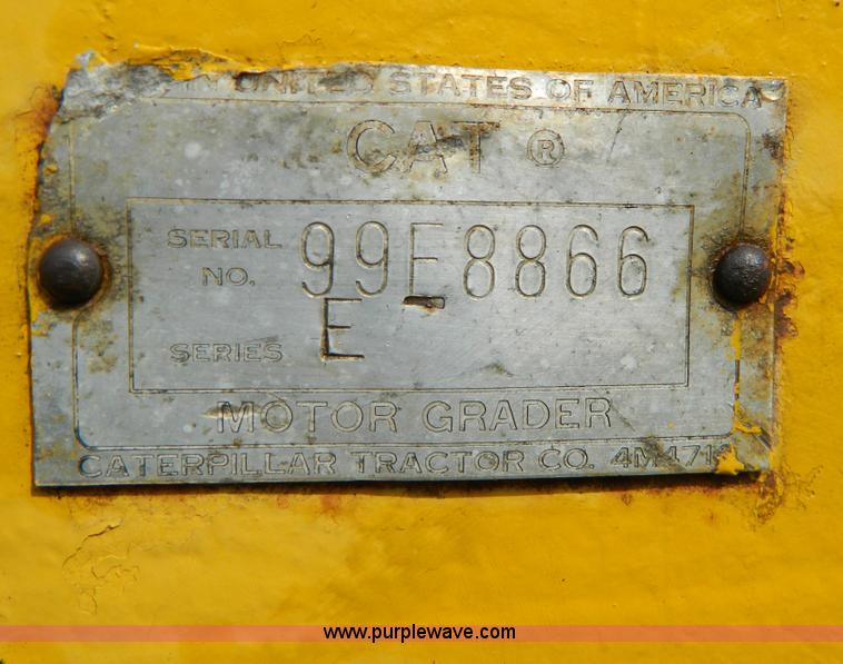 image for item D8666 1964 Caterpillar 12E motor grader