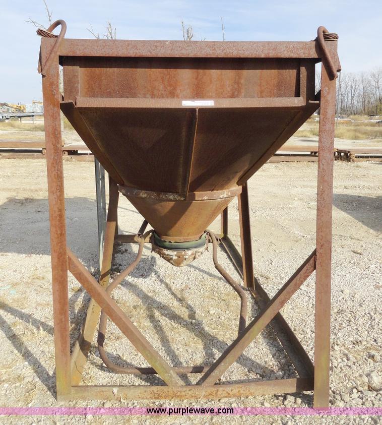 image for item G9121 Portable concrete mixing box