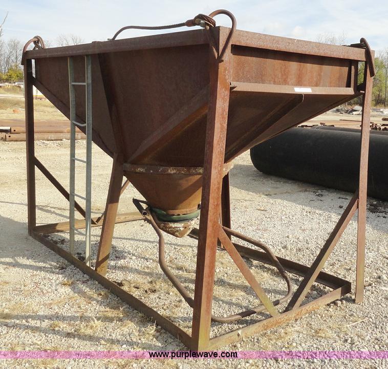 image for item G9121 Portable concrete mixing box