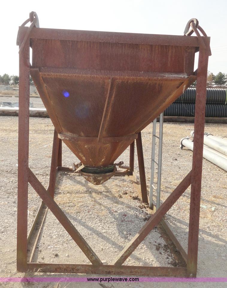 image for item G9121 Portable concrete mixing box