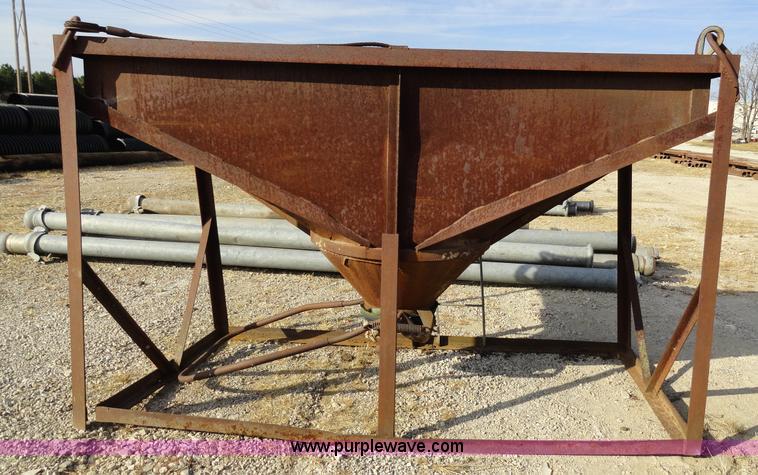 image for item G9121 Portable concrete mixing box