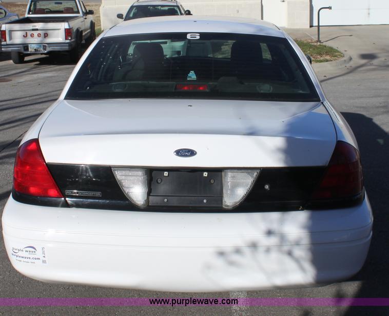 image for item A2575 2006 Ford Crown Victoria Police Interceptor