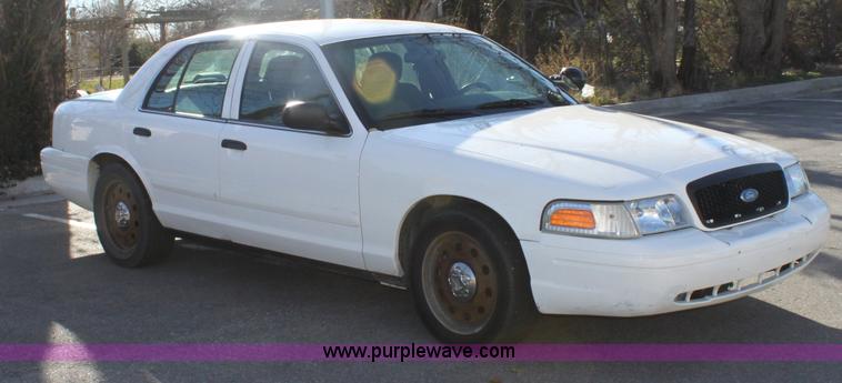 image for item A2575 2006 Ford Crown Victoria Police Interceptor