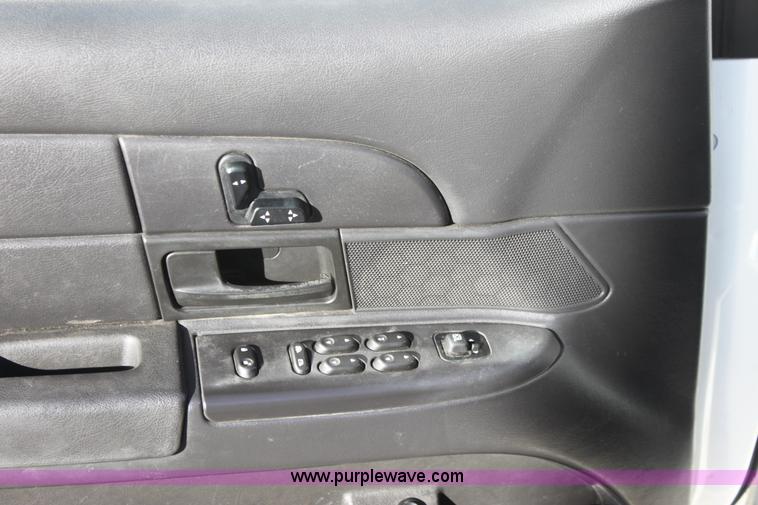 image for item A2575 2006 Ford Crown Victoria Police Interceptor