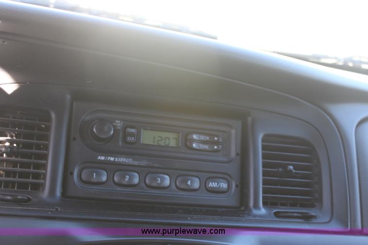 image for item A2575 2006 Ford Crown Victoria Police Interceptor