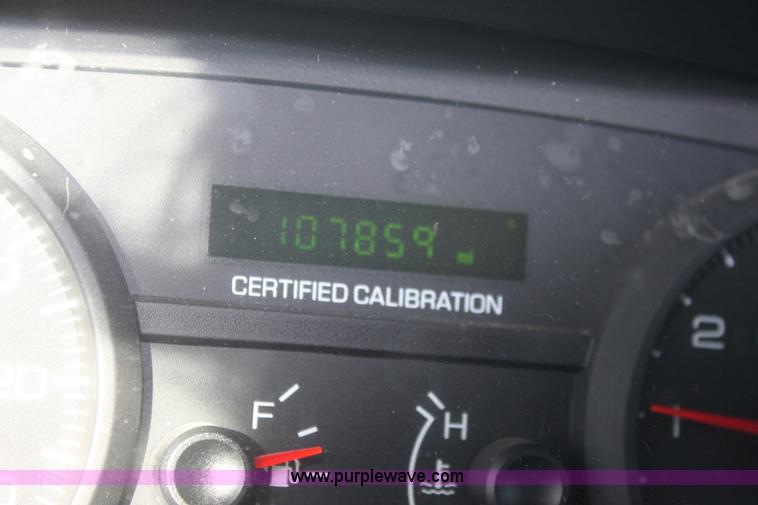 image for item A2575 2006 Ford Crown Victoria Police Interceptor