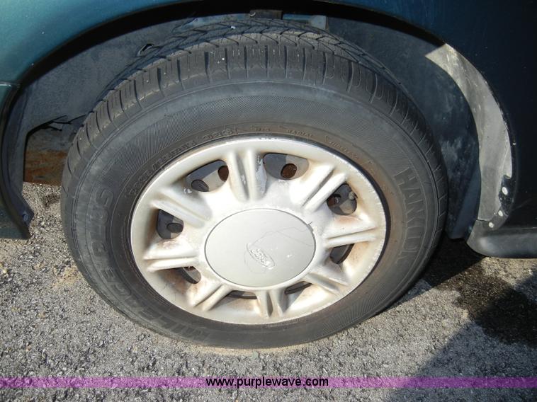 image for item A3355 1997 Ford Taurus GL