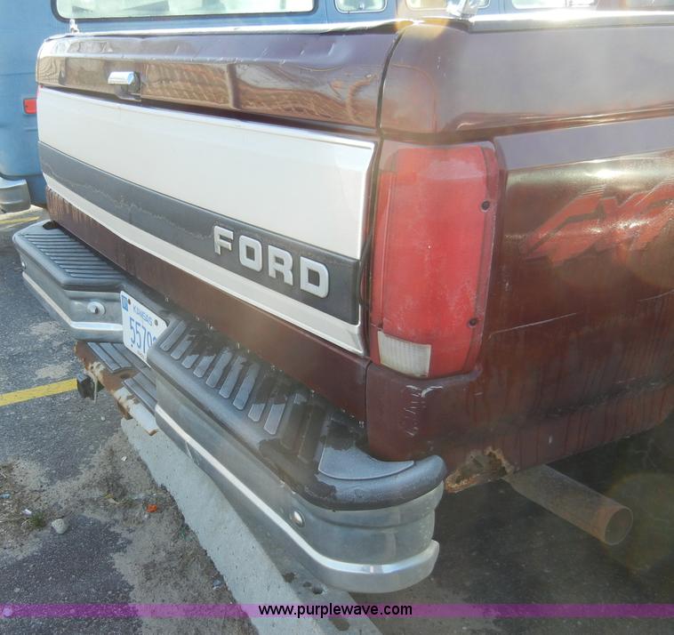image for item A3356 1996 Ford F150 XLT pickup truck