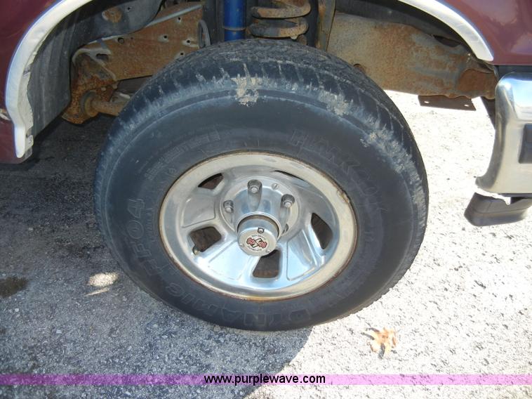 image for item A3356 1996 Ford F150 XLT pickup truck