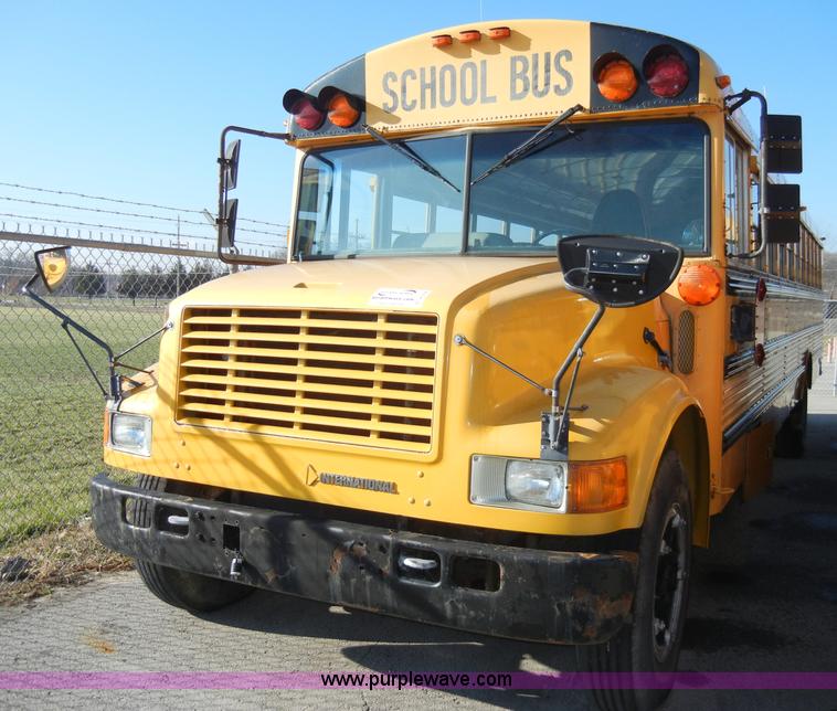 image for item A3358 1993 International 3700 school bus