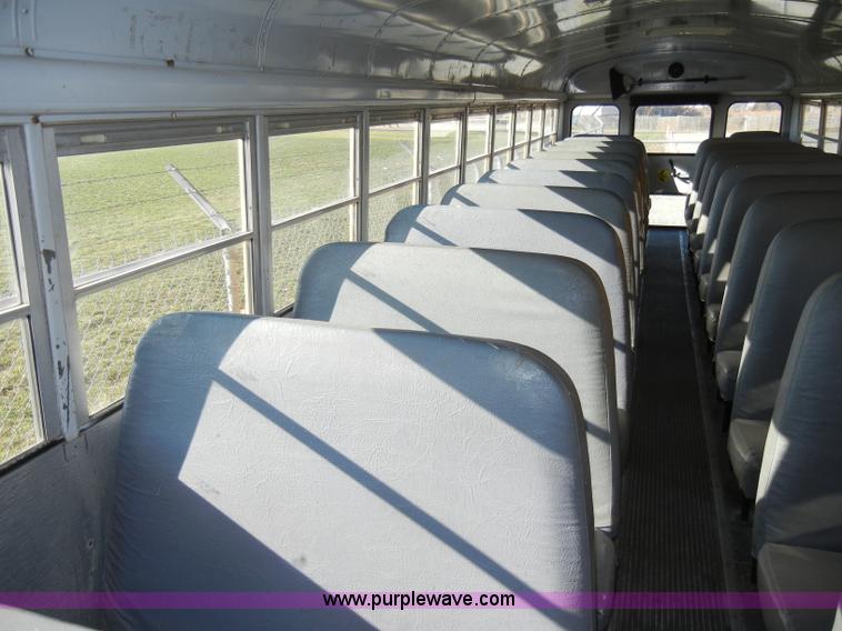 image for item A3358 1993 International 3700 school bus