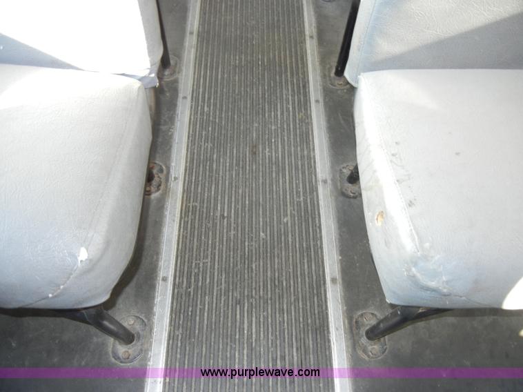 image for item A3358 1993 International 3700 school bus