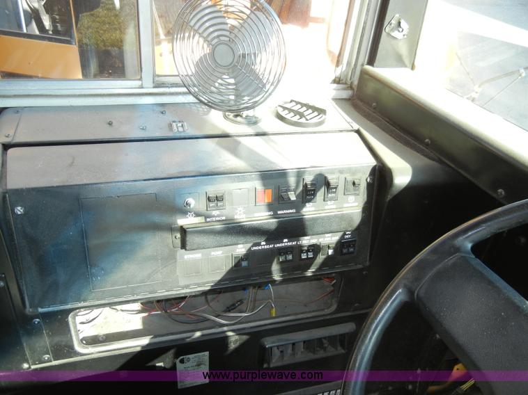 image for item A3358 1993 International 3700 school bus