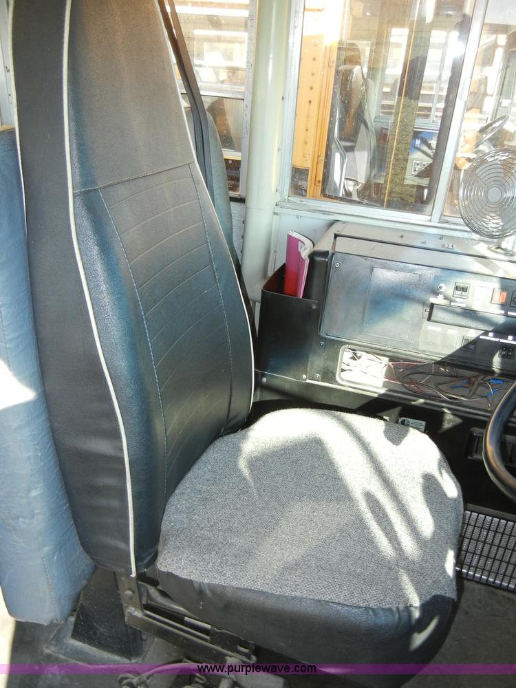 image for item A3358 1993 International 3700 school bus