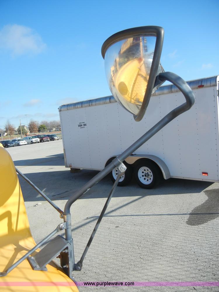 image for item A3358 1993 International 3700 school bus