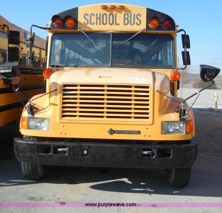 image for item A3359 1993 International 3700 school bus