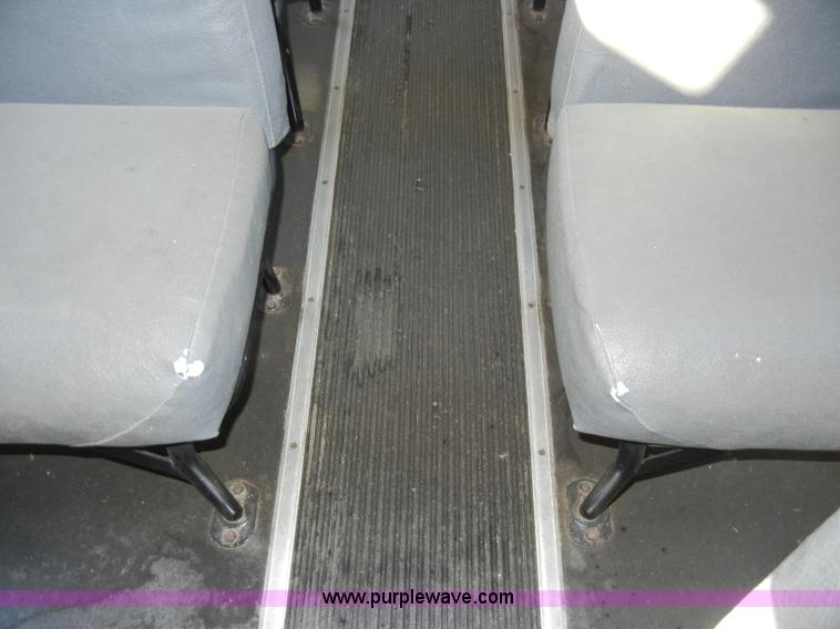 image for item A3359 1993 International 3700 school bus