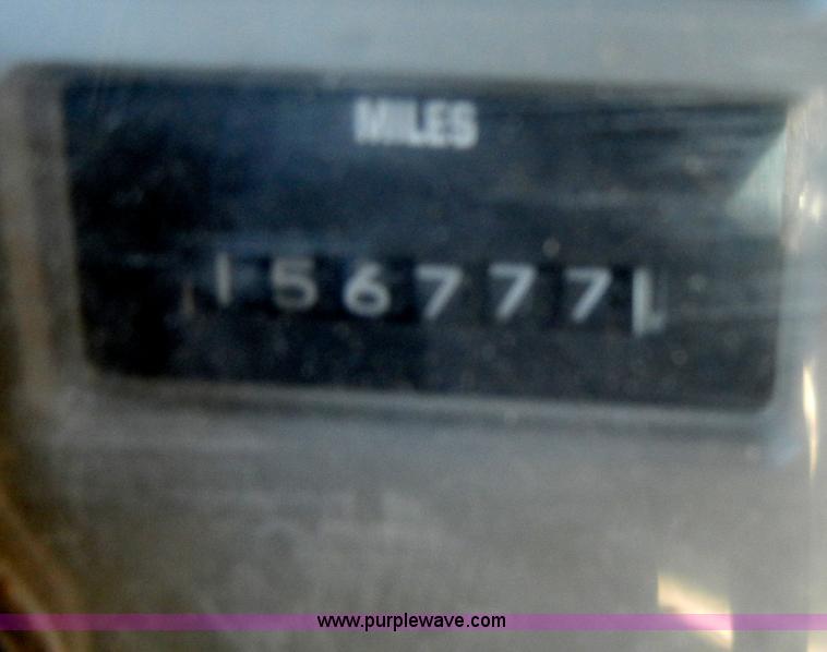 image for item A3359 1993 International 3700 school bus