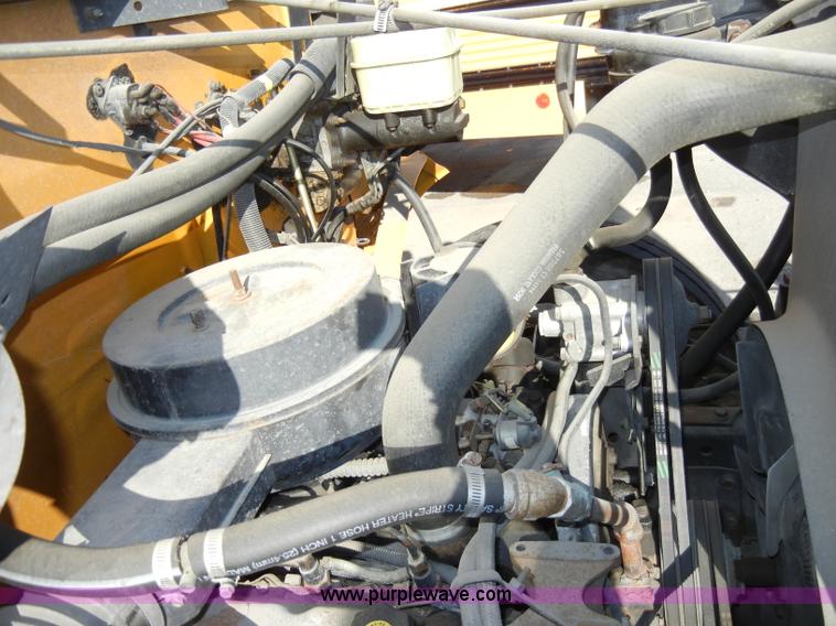 image for item A3359 1993 International 3700 school bus