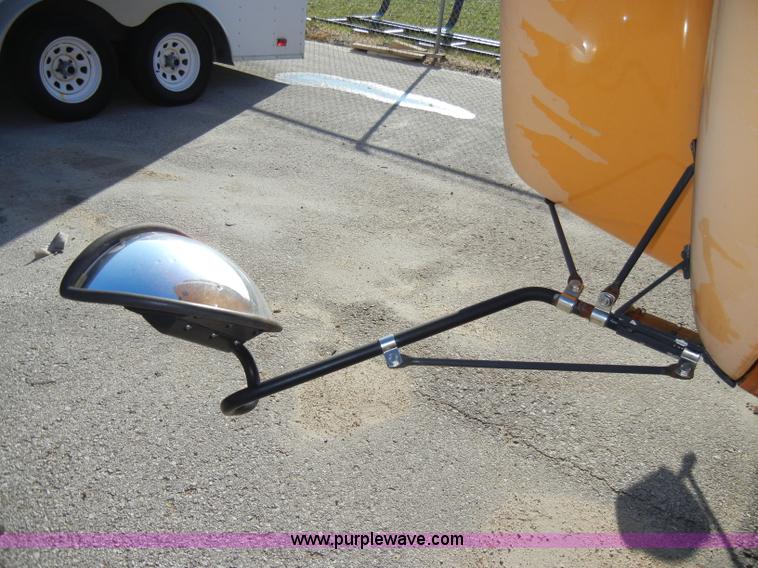 image for item A3359 1993 International 3700 school bus