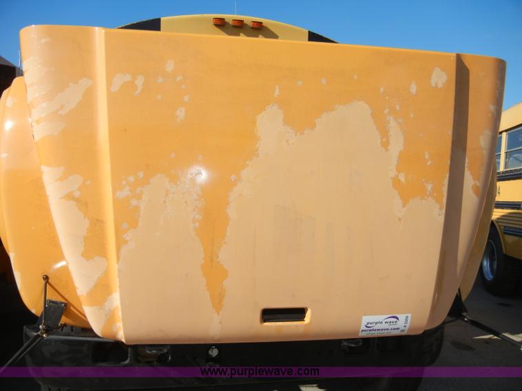 image for item A3359 1993 International 3700 school bus