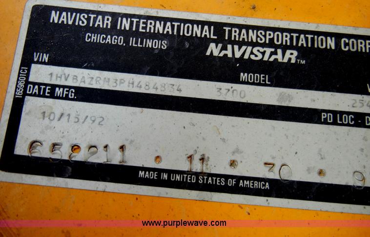 image for item A3359 1993 International 3700 school bus