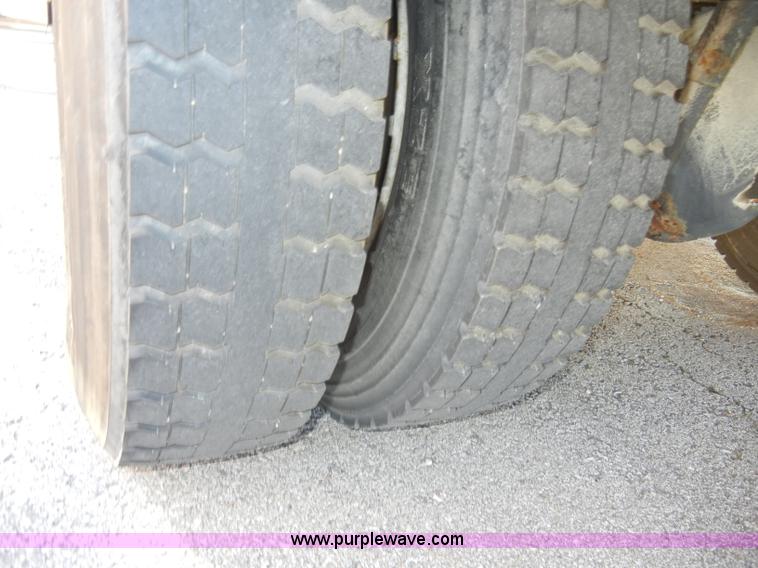 image for item A3359 1993 International 3700 school bus