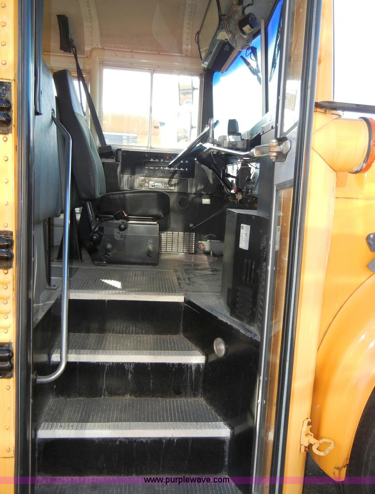 image for item A3360 1994 International 3700 school bus