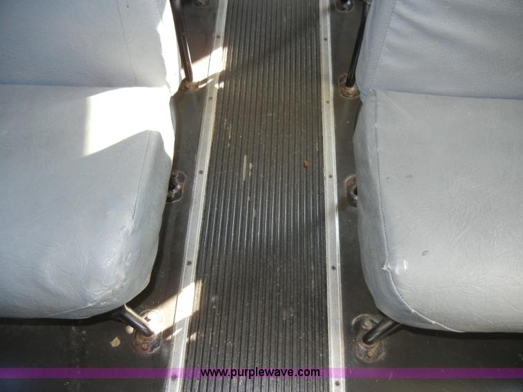 image for item A3360 1994 International 3700 school bus