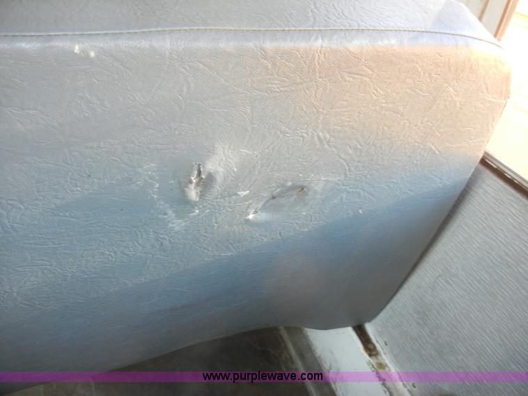 image for item A3360 1994 International 3700 school bus