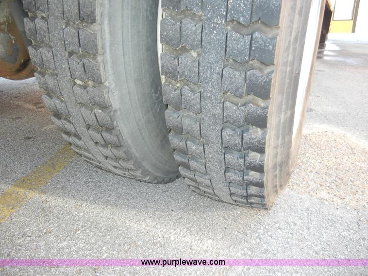 image for item A3360 1994 International 3700 school bus