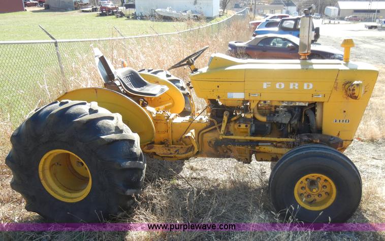 image for item A3361 1976 Ford 4110 tractor
