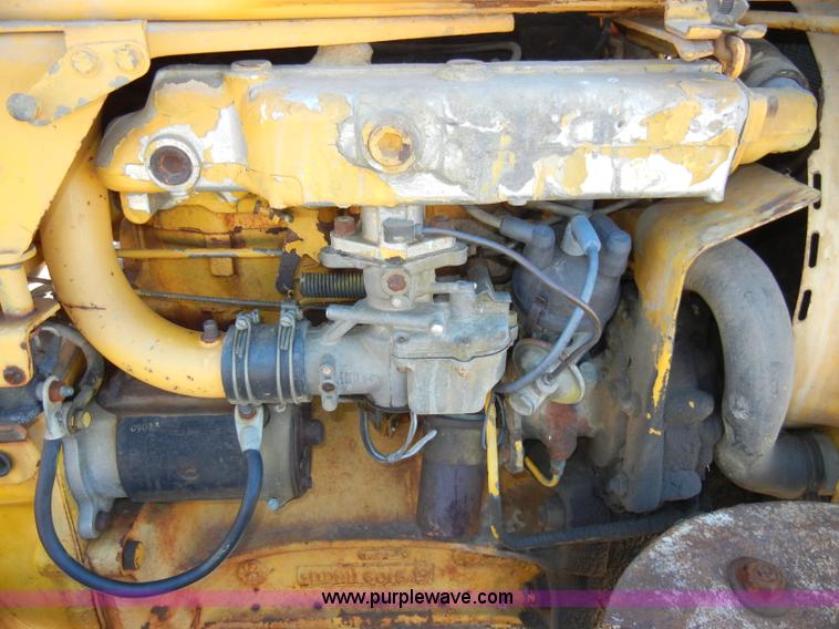 image for item A3361 1976 Ford 4110 tractor