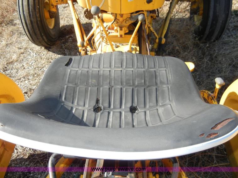 image for item A3361 1976 Ford 4110 tractor