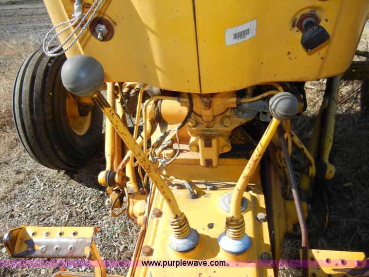 image for item A3361 1976 Ford 4110 tractor