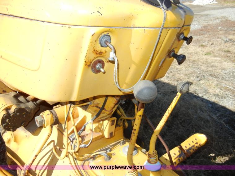 image for item A3361 1976 Ford 4110 tractor