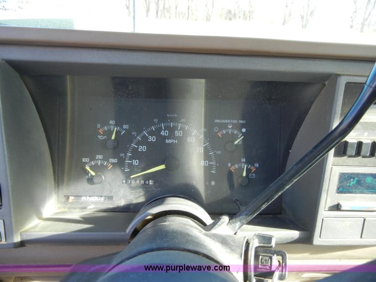 image for item A3367 1994 Chevrolet K1500 pickup truck