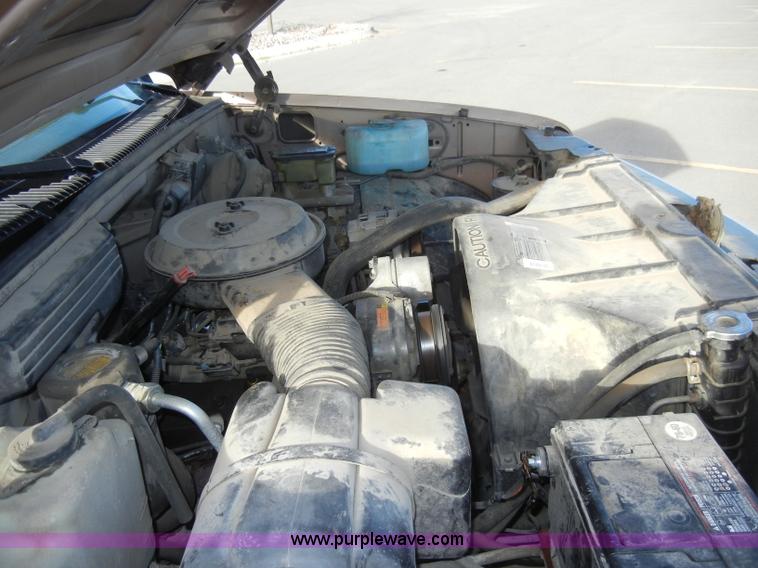 image for item A3367 1994 Chevrolet K1500 pickup truck