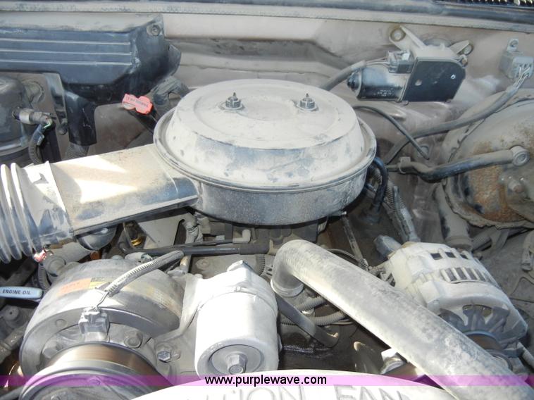 image for item A3367 1994 Chevrolet K1500 pickup truck