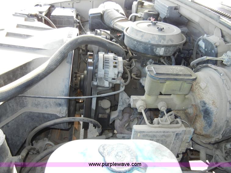 image for item A3367 1994 Chevrolet K1500 pickup truck