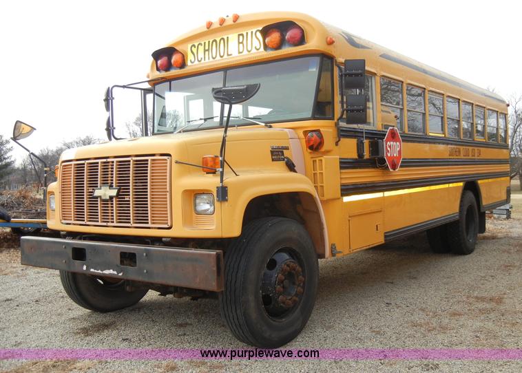 image for item A3375 1996 Chevrolet Bluebird B7 school bus