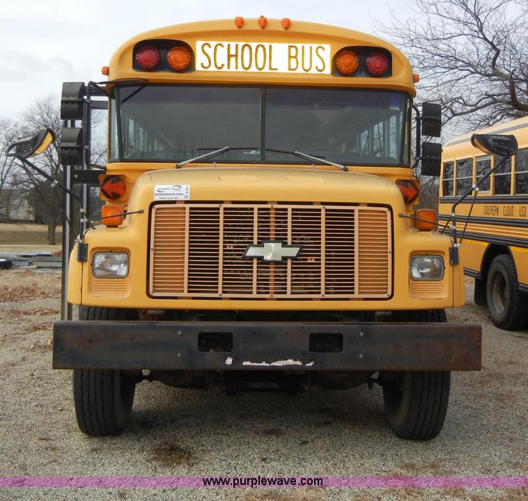 image for item A3375 1996 Chevrolet Bluebird B7 school bus