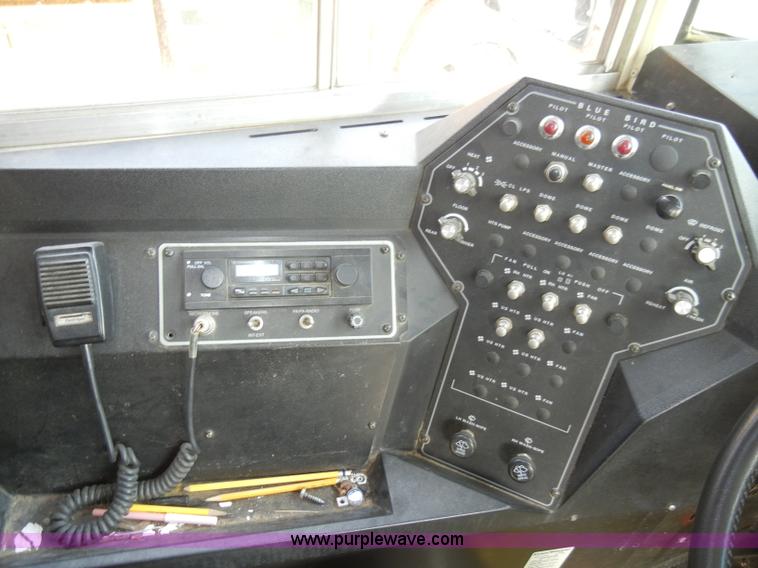 image for item A3375 1996 Chevrolet Bluebird B7 school bus