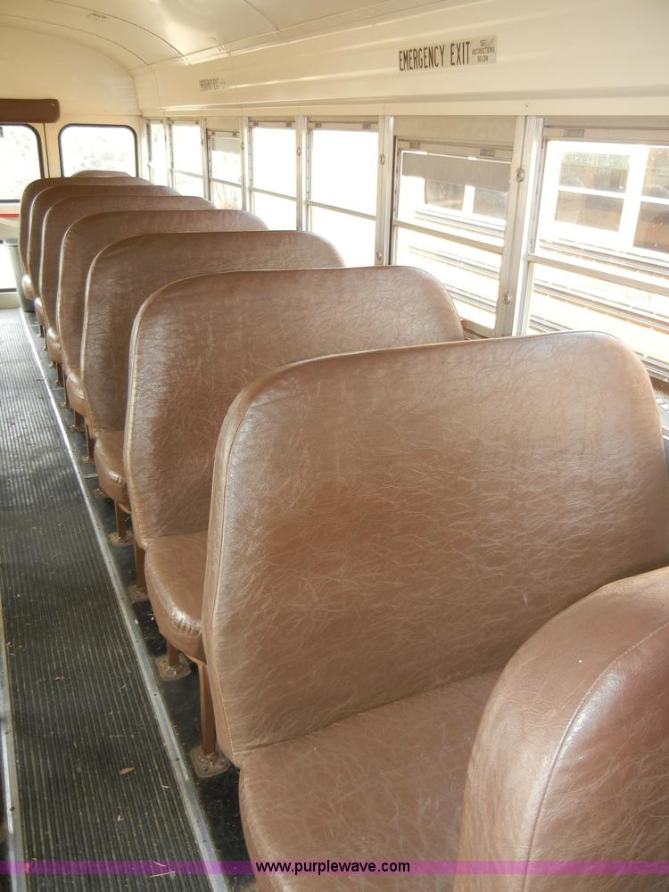 image for item A3375 1996 Chevrolet Bluebird B7 school bus