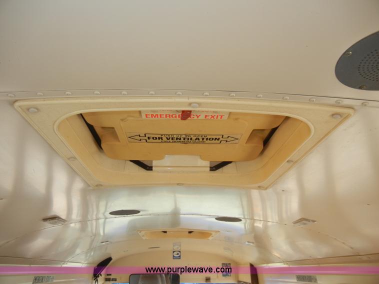 image for item A3375 1996 Chevrolet Bluebird B7 school bus