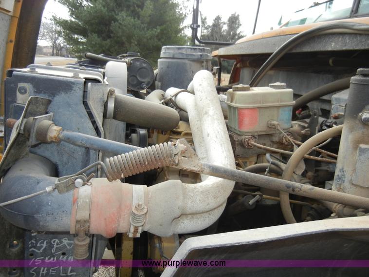 image for item A3375 1996 Chevrolet Bluebird B7 school bus