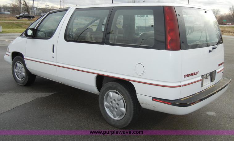 image for item A3378 1993 Chevrolet Lumina APV mini van