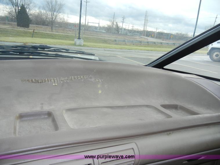 image for item A3378 1993 Chevrolet Lumina APV mini van