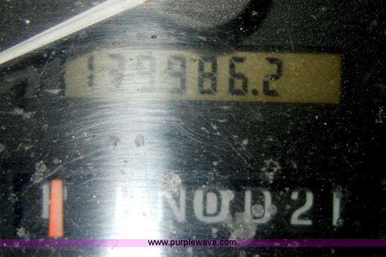 image for item A3380 1995 Ford Aerostar XLT mini van